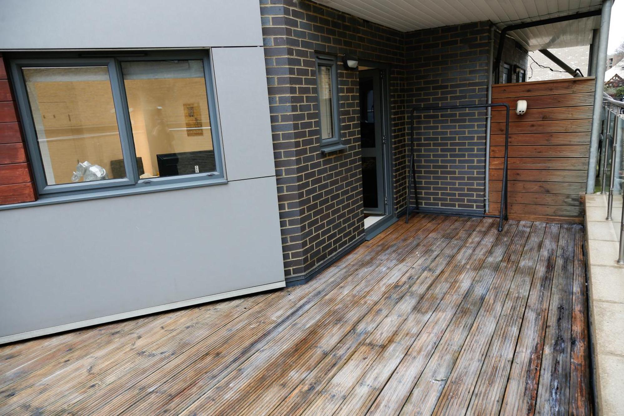 New Luxury Apartments In Central Location Next To Shops, Cafes, Bars & Metro Лондон Екстер'єр фото