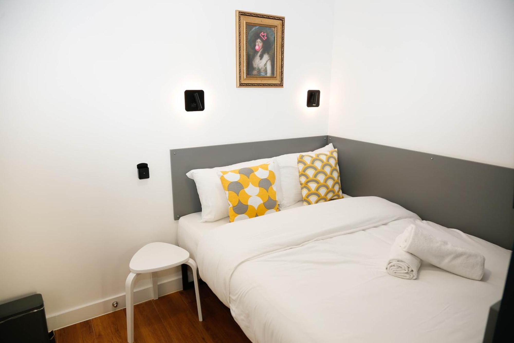 New Luxury Apartments In Central Location Next To Shops, Cafes, Bars & Metro Лондон Екстер'єр фото